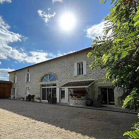 Les De Carreau Bed & Breakfast
