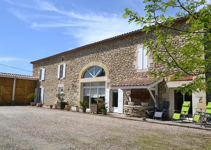 Les De Carreau Panzió